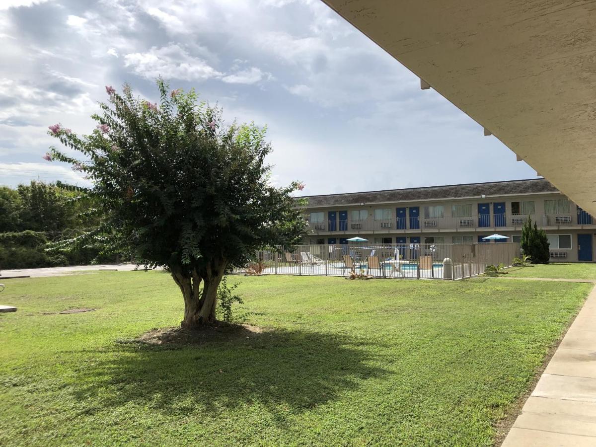 Motel 6-Clute, Tx Exterior photo